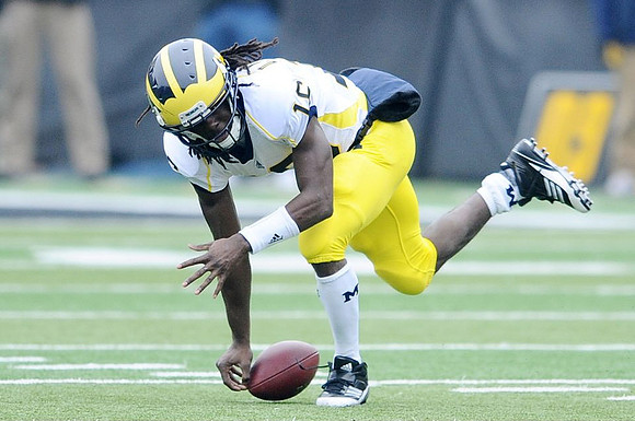 Denard Robinson (16)