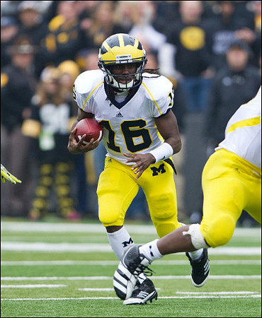 Denard Robinson (16)