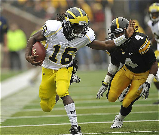 Denard Robinson (16)