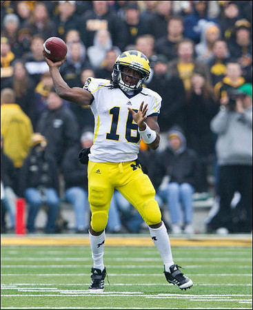 Denard Robinson (16)