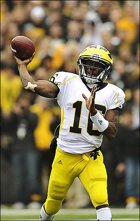 Denard Robinson (16)