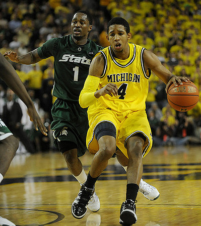 Darius Morris (4)