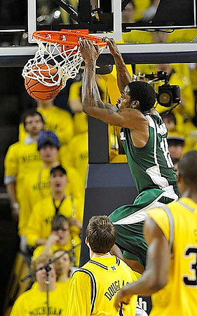 Stu Douglass (1) and DeShawn Sims (34)