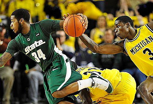Laval Lucas-Perry (31) and Manny Harris (3)