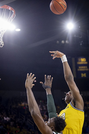 Tarris Reed Jr. (32)