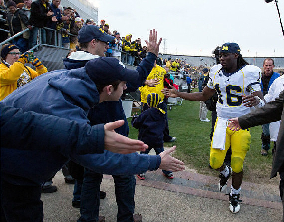 Denard Robinson (16)