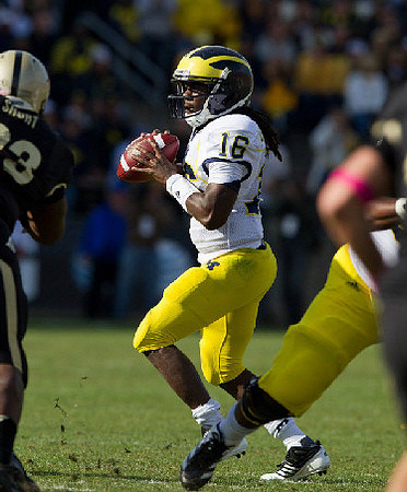 Denard Robinson (16)