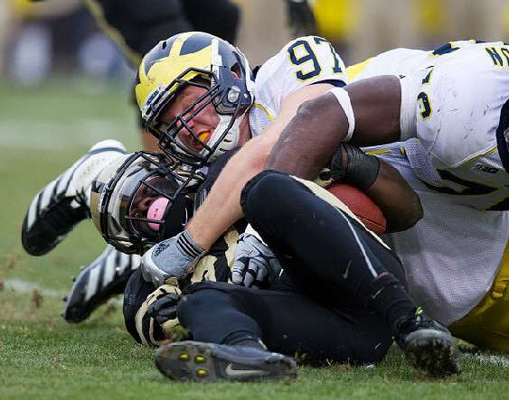 Brennen Beyer (97) and Quinton Washington (76)