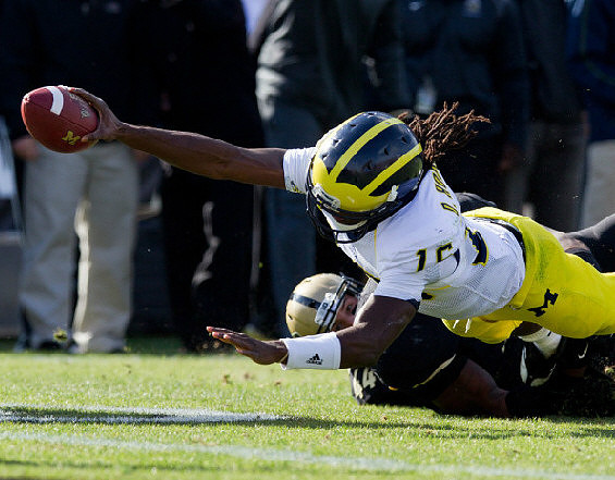 Denard Robinson (16)