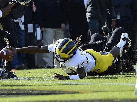 Denard Robinson (16)