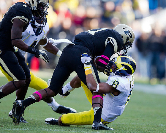 J.T. Floyd (8) and Cameron Gordon (4)