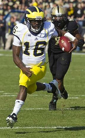 Denard Robinson (16)