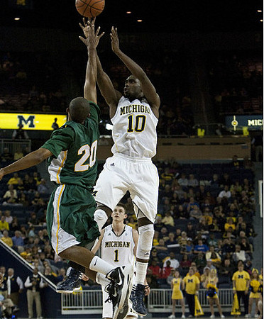 Tim Hardaway Jr. (10) and Stu Douglass (1)
