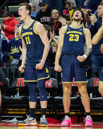 Colin Castleton (11) and Brandon Johns Jr. (23)