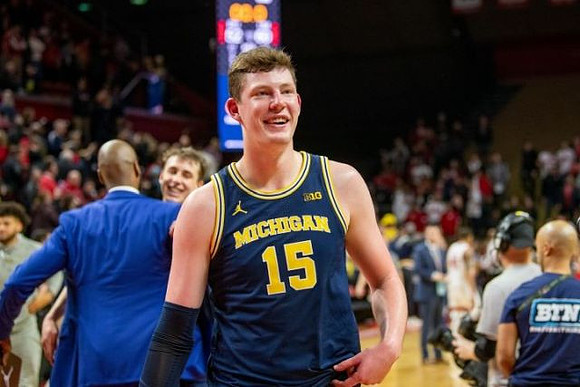 Franz Wagner (21) and Jon Teske (15)
