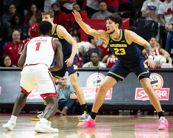 Franz Wagner (21) and Brandon Johns Jr. (23)
