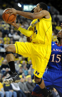 Darius Morris (4)