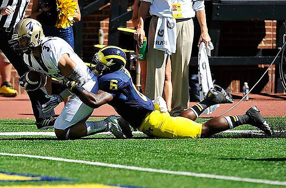 Raymon Taylor (6)