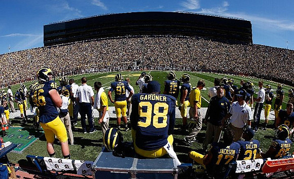 J.J. McGrath (46), Kenny Allen (91), Devin Gardner (98), Jeremy Jackson (17), Jeremy Gallon (21), and Joe Reynolds (85)