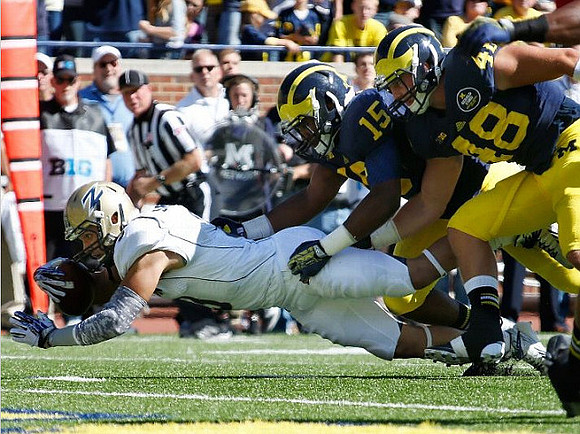 James Ross (15) and Desmond Morgan (48)