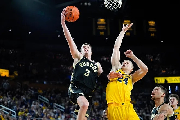 Youssef Khayat (24) and Will Tschetter (42)