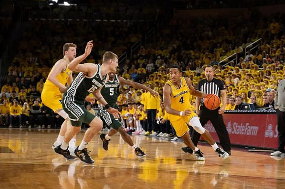Danny Wolf (1) and Nimari Burnett (4)