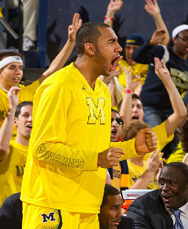 Jon Horford (15), LaVall Jordan, and Bacari Alexander