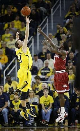 Nik Stauskas (11)