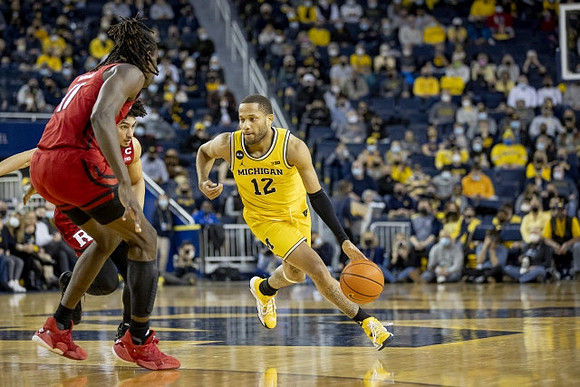 DeVante' Jones (12)