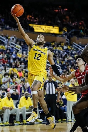 DeVante' Jones (12)