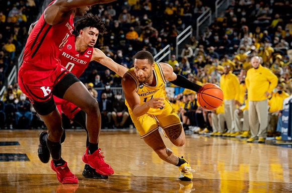 DeVante' Jones (12)