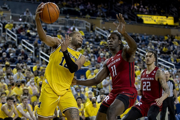 DeVante' Jones (12)