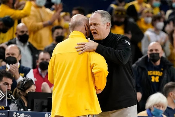 Phil Martelli and Rutgers Head Coach Steve Pikiell