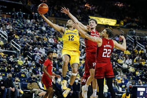 DeVante' Jones (12)