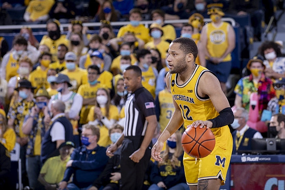 DeVante' Jones (12)