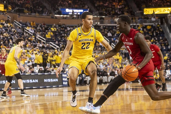 Caleb Houstan (22) and Brandon Johns Jr. (23)