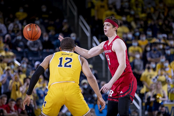 DeVante' Jones (12)