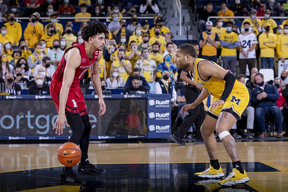 DeVante' Jones (12)