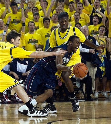 Stu Douglass (1) and Laval Lucas-Perry (31)