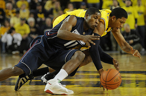 Darius Morris (4)