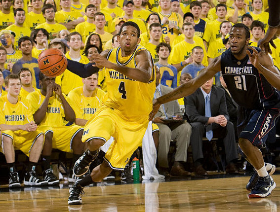 Darius Morris (4)