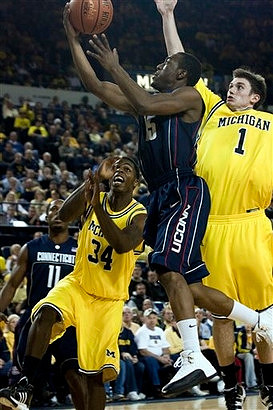 DeShawn Sims (34) and Stu Douglass (1)
