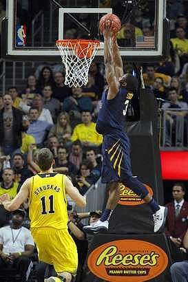 Nik Stauskas (11)