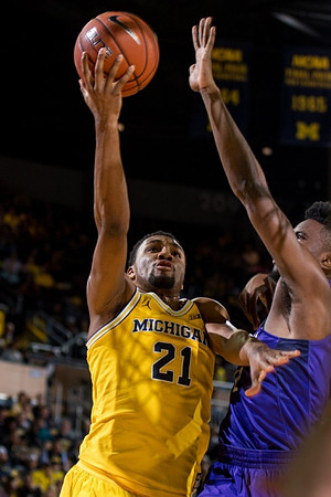 Zak Irvin (21)