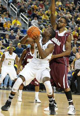 Tim Hardaway Jr. (10) and Carlton Brundidge (2)