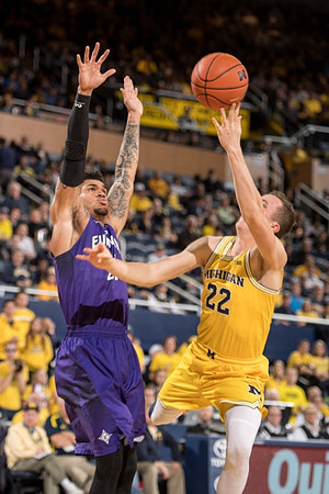 Duncan Robinson (22)
