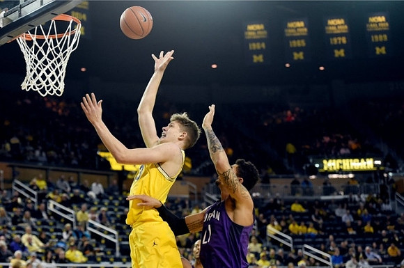 Moritz Wagner (13)