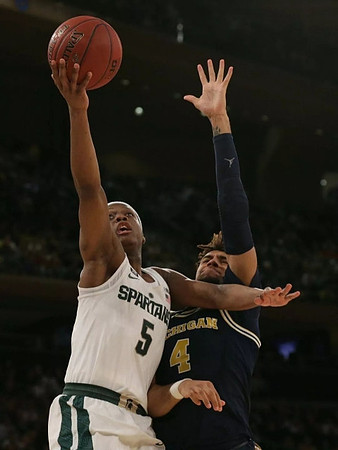 Isaiah Livers (4)