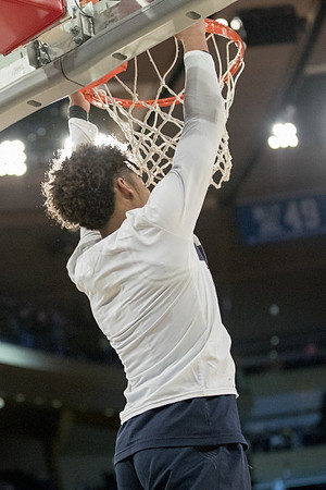 Isaiah Livers (4)