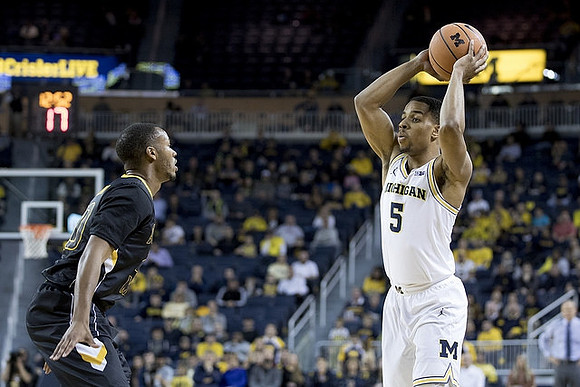Jaaron Simmons (5)